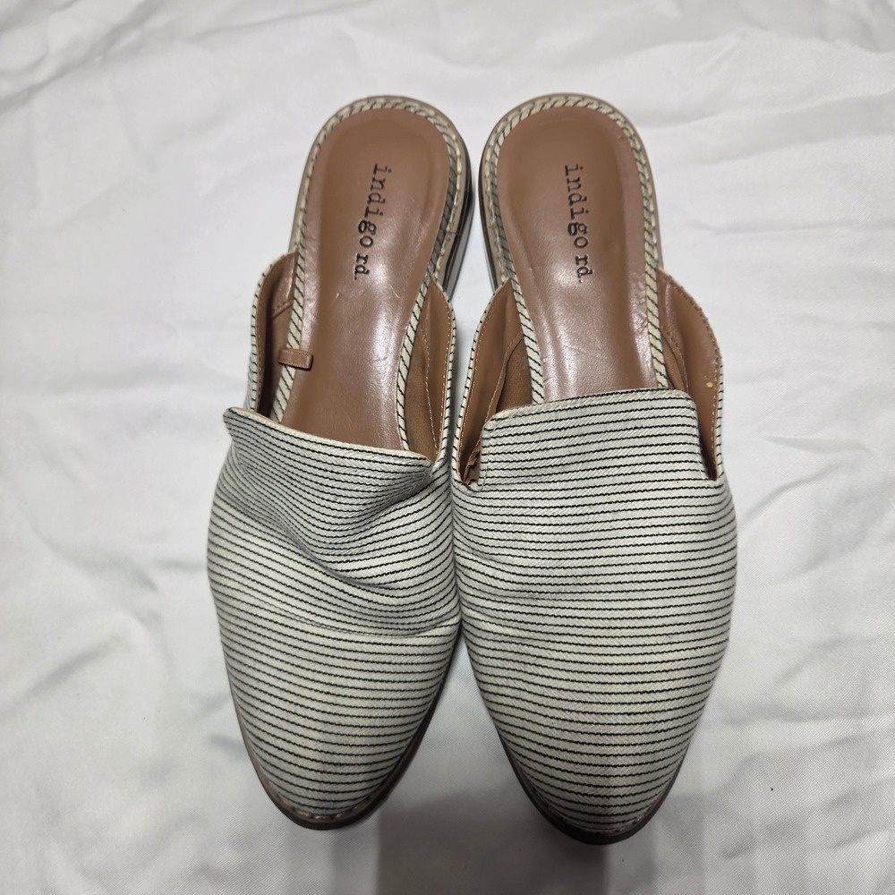 Indigo rd. Womens Striped Pointed Toe Mules Cream Navy IRHAYZES 7M